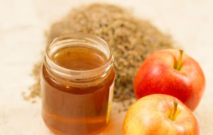ژله سیب و اسطوخودوس
